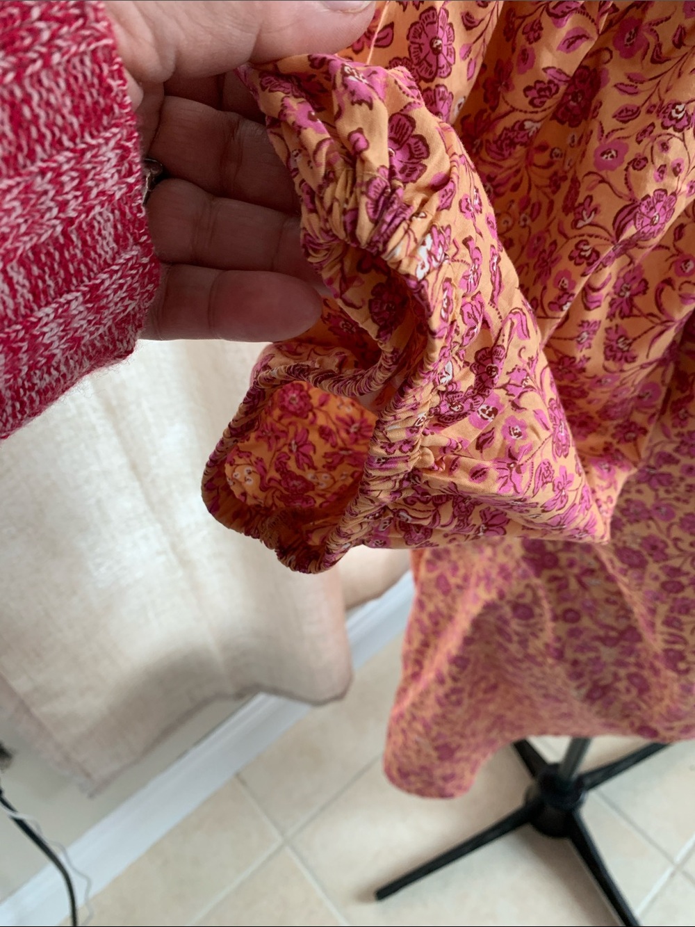 Old Navy Pink and Orange Floral Off-Shoulder Top - Picture 3 of 6